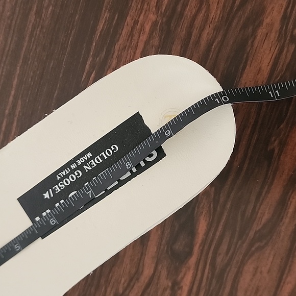 Distressed Dirty Scuffed White Leather Star Sneakers 42 10 Womens Gray Laces - Picture 16 of 17